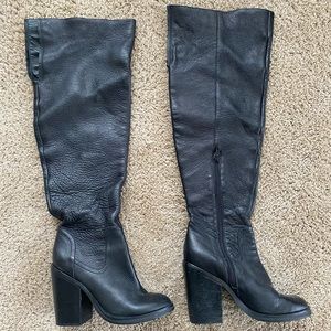 Steve Madden| Size 7| Knee High Leather bo…